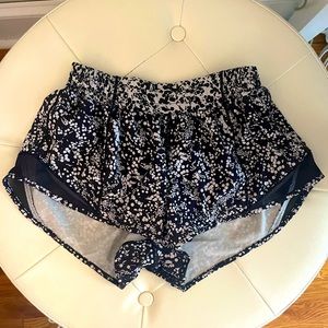 Lululemon hotty hot shorts